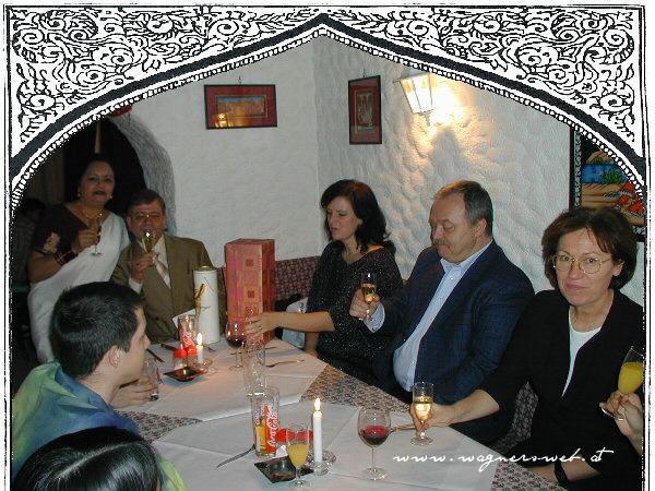 Raj & Pradeep Sharma Silberhochzeit - auch Stammgäste der 
Pizzeria Il Sole waren eingeladen